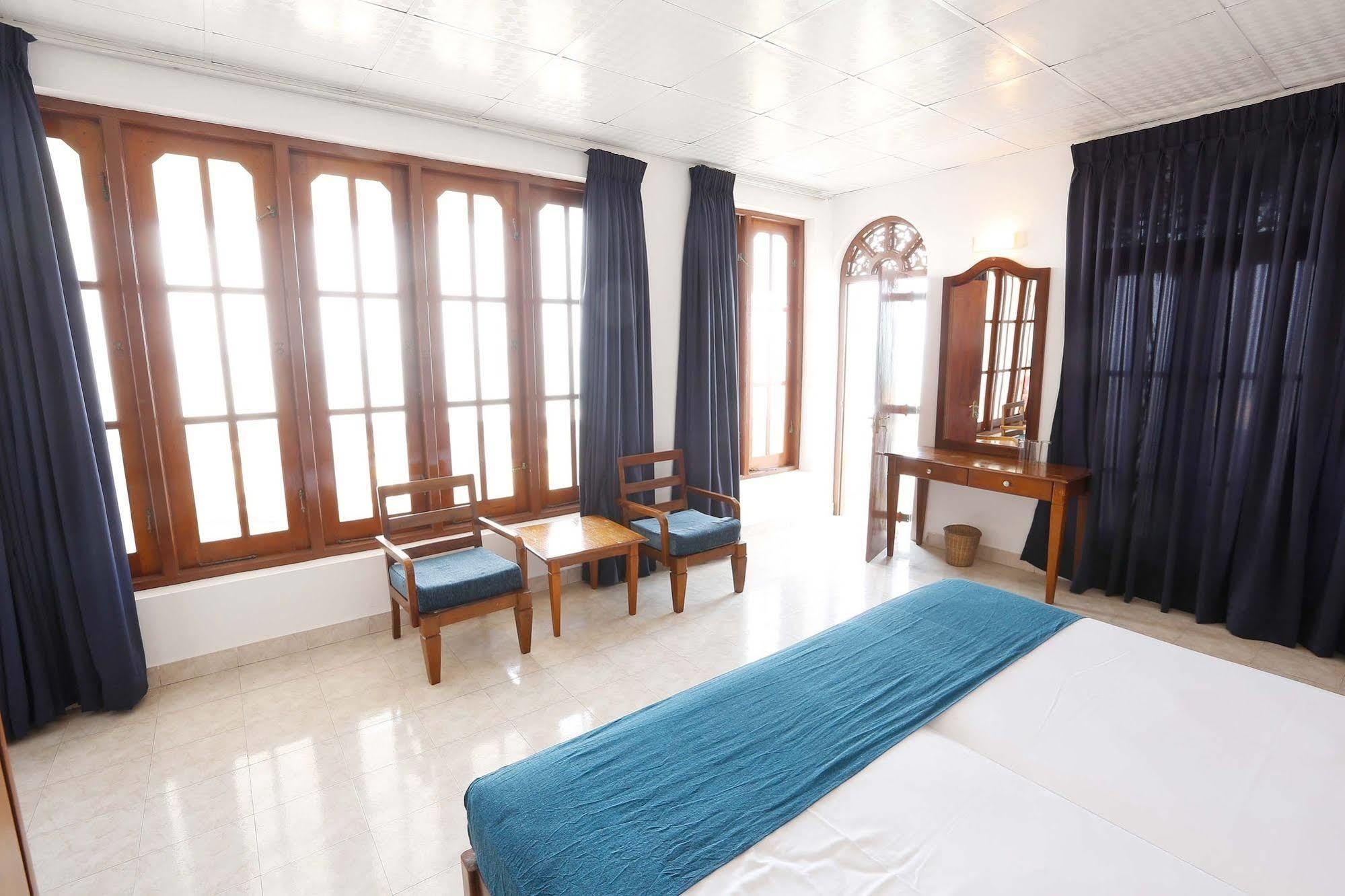 The Reef Beach Hotel Negombo Exterior foto